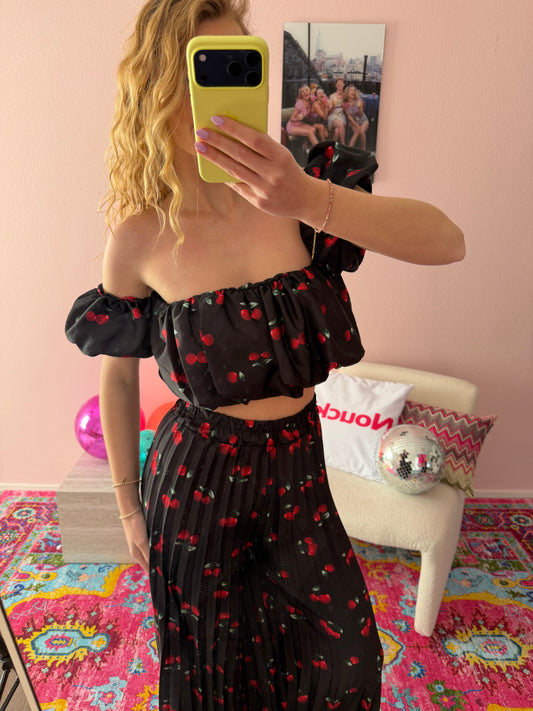 Cherry Set