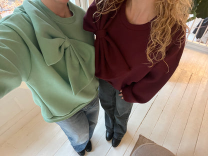 Mintgroene strik trui & Bordeauxrode strik trui